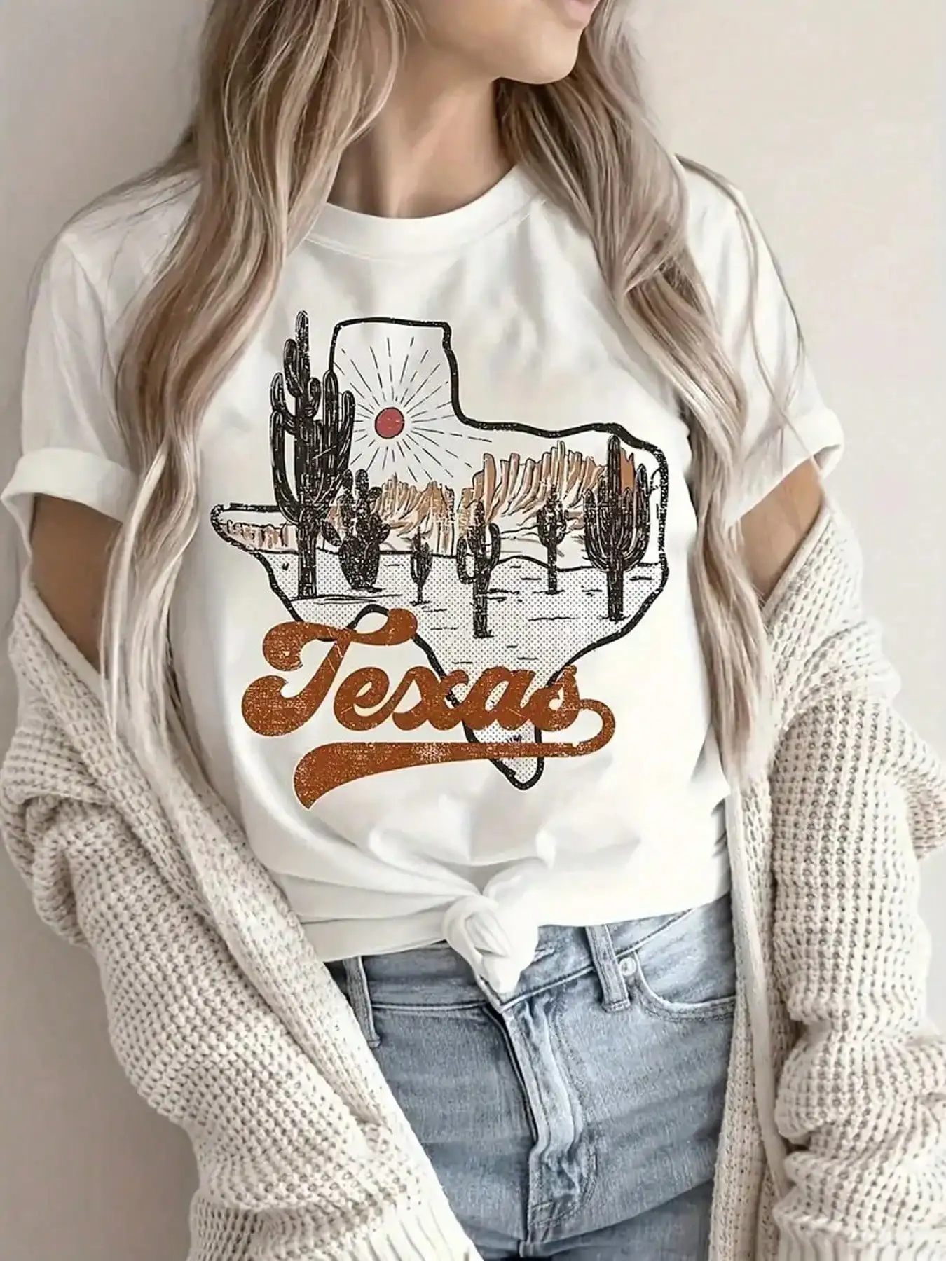 

Fashionable Women's Printed T-Shirt - Casual Short Sleeved Round Neck Top - Lightweight, Breathable, Comfortable Casual Top