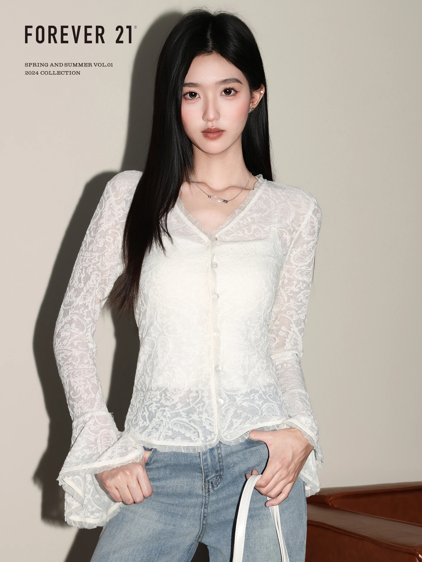 Forever21 Lace Trim Base Layer Top Women's Gentle White V-neck Bell Sleeve Waist-cinching Shirt Casual Style Long Sleeve T-shirt