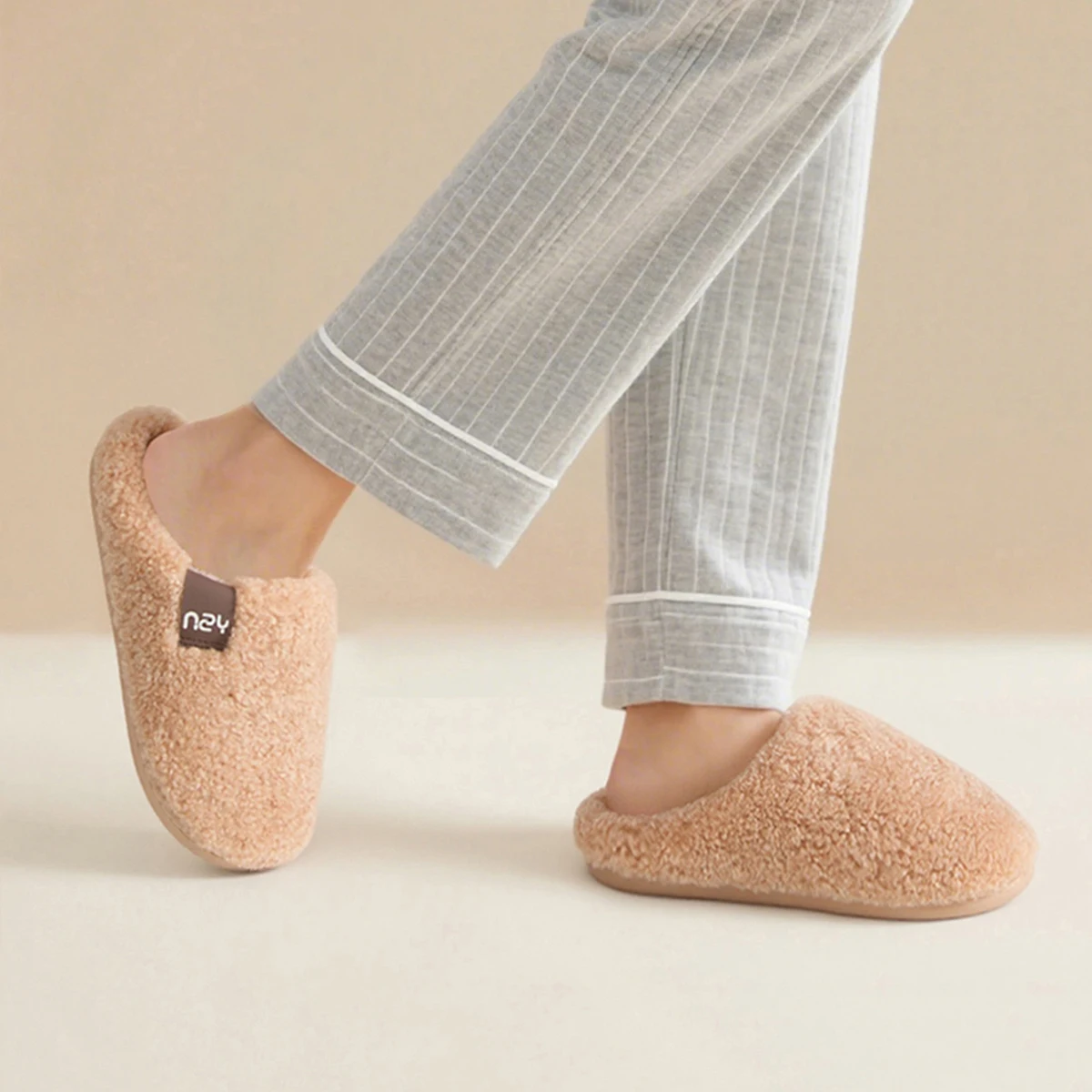 Winter Home Slippers for Women Warm Thick Sole Non Slip Indoor Slippers for Men Fluffy Bedroom Slippers for Unisex
