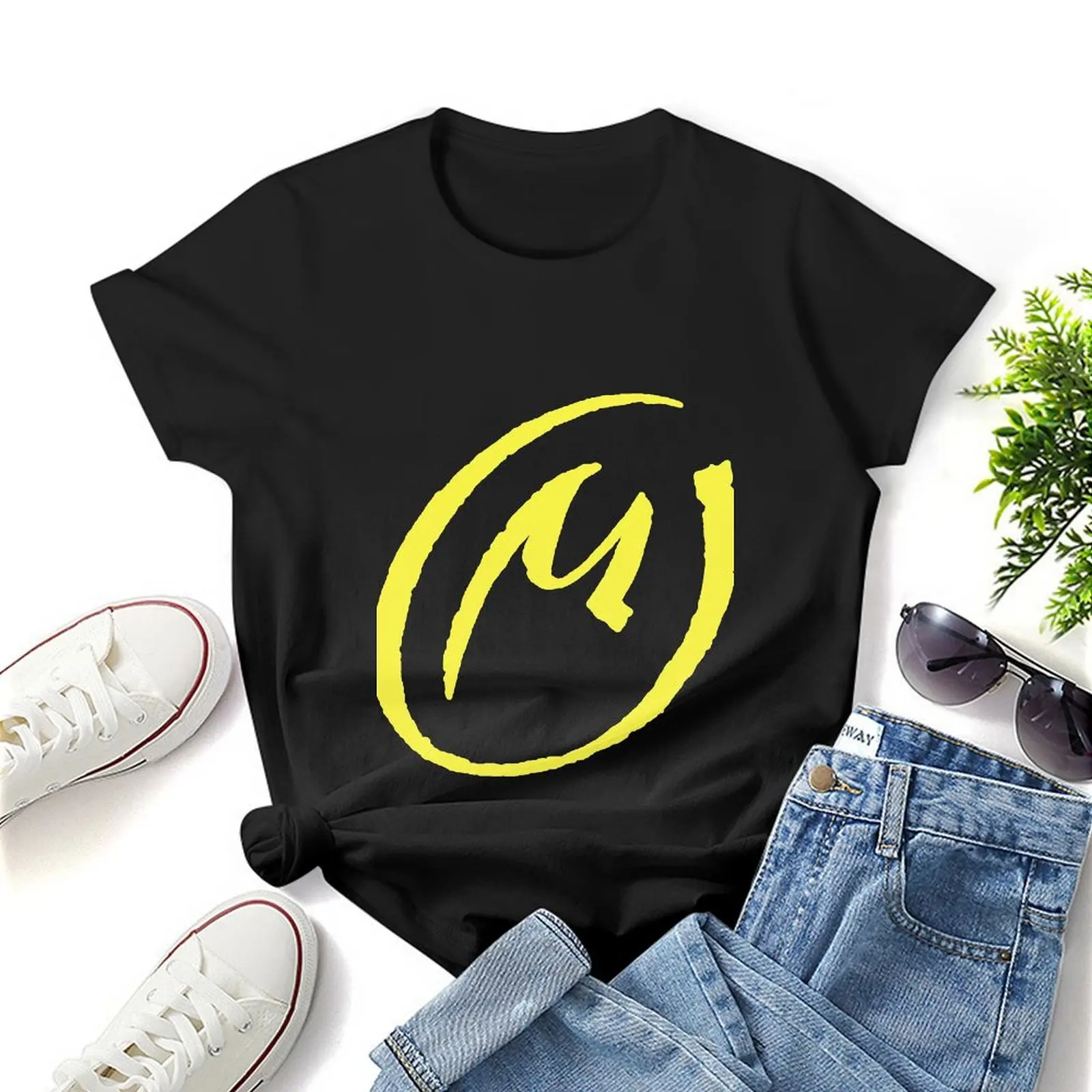 The Yellow 'M' (La marque Jaune) T-Shirt tees plus sizes lady clothes Women clothing