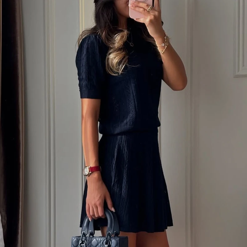 

Summer Simple Solid Commuting Suit Elegant High Waist Holiday Outfit Women's Casual O-neck Short Sleeved Top and Skirt Two-piece