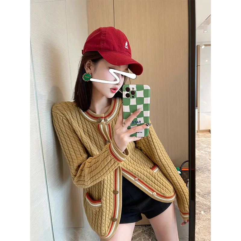 

Xiaojing Same Style Fall 2021 New French Premium British Academy Style Knitted Cardigan Women's Sweater Coat