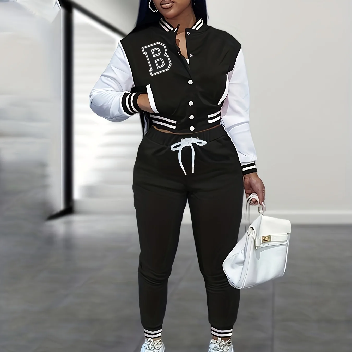 A two-piece set of European and American women's color-blocked jacket with single-breasted letter-printed baseball sportswear