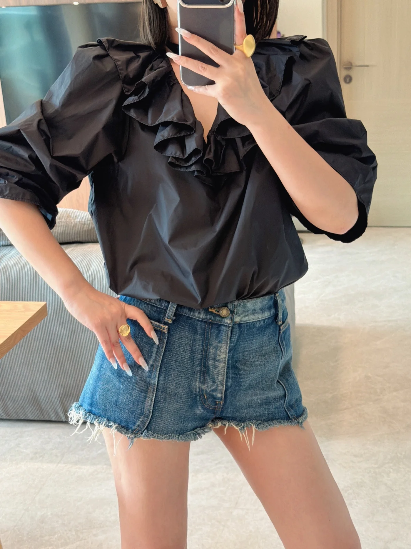 

Slimming Black Short Shirt V-neck Lantern Sleeve Women's Top Sweet Style Pure Cotton Bubble Sleeve Long Sleeve Fashionable