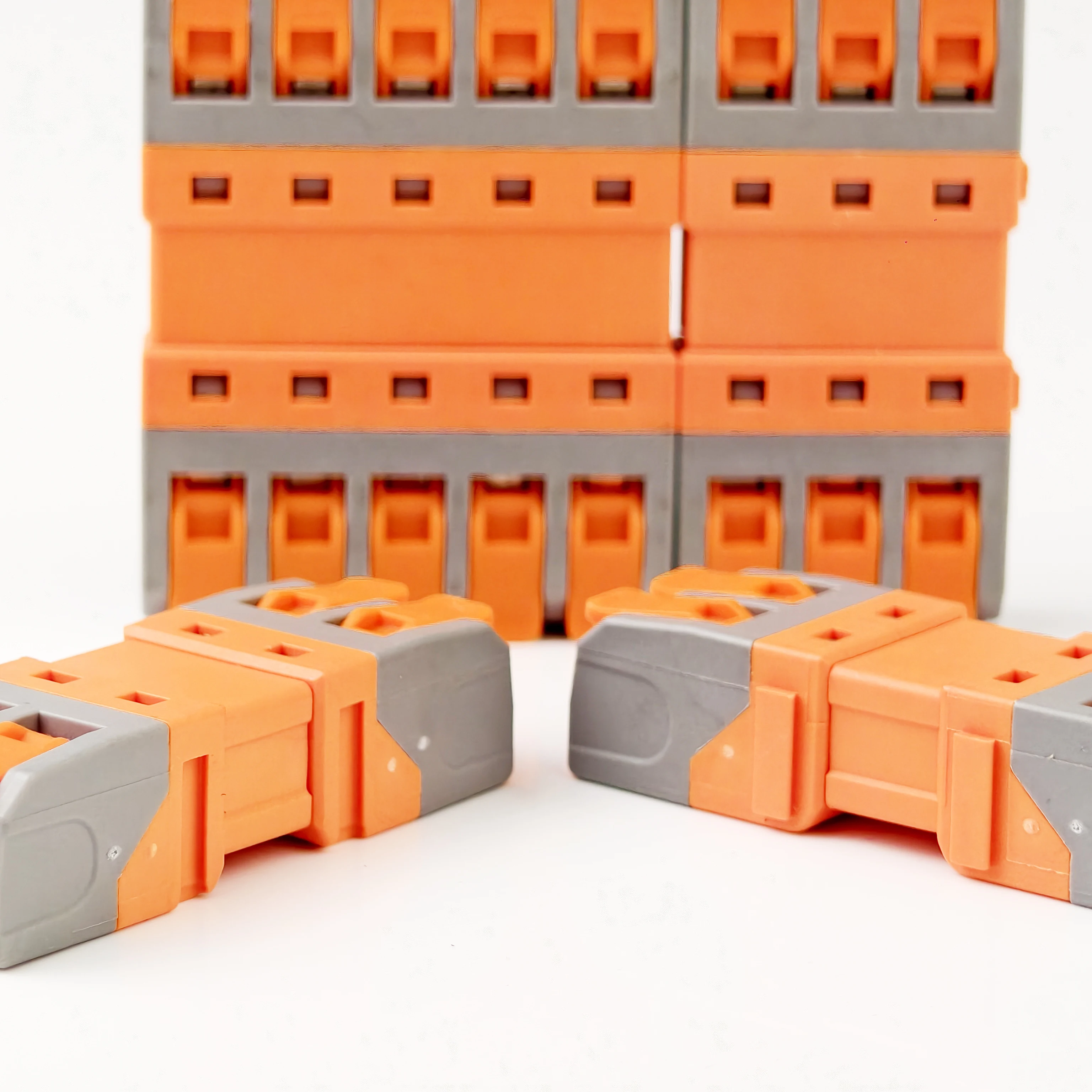 Modular Lever Wire Connector Quick Push In Terminal Block Reusable Detachable Electrical Connector 2/3/5 Port No Strip Wiring