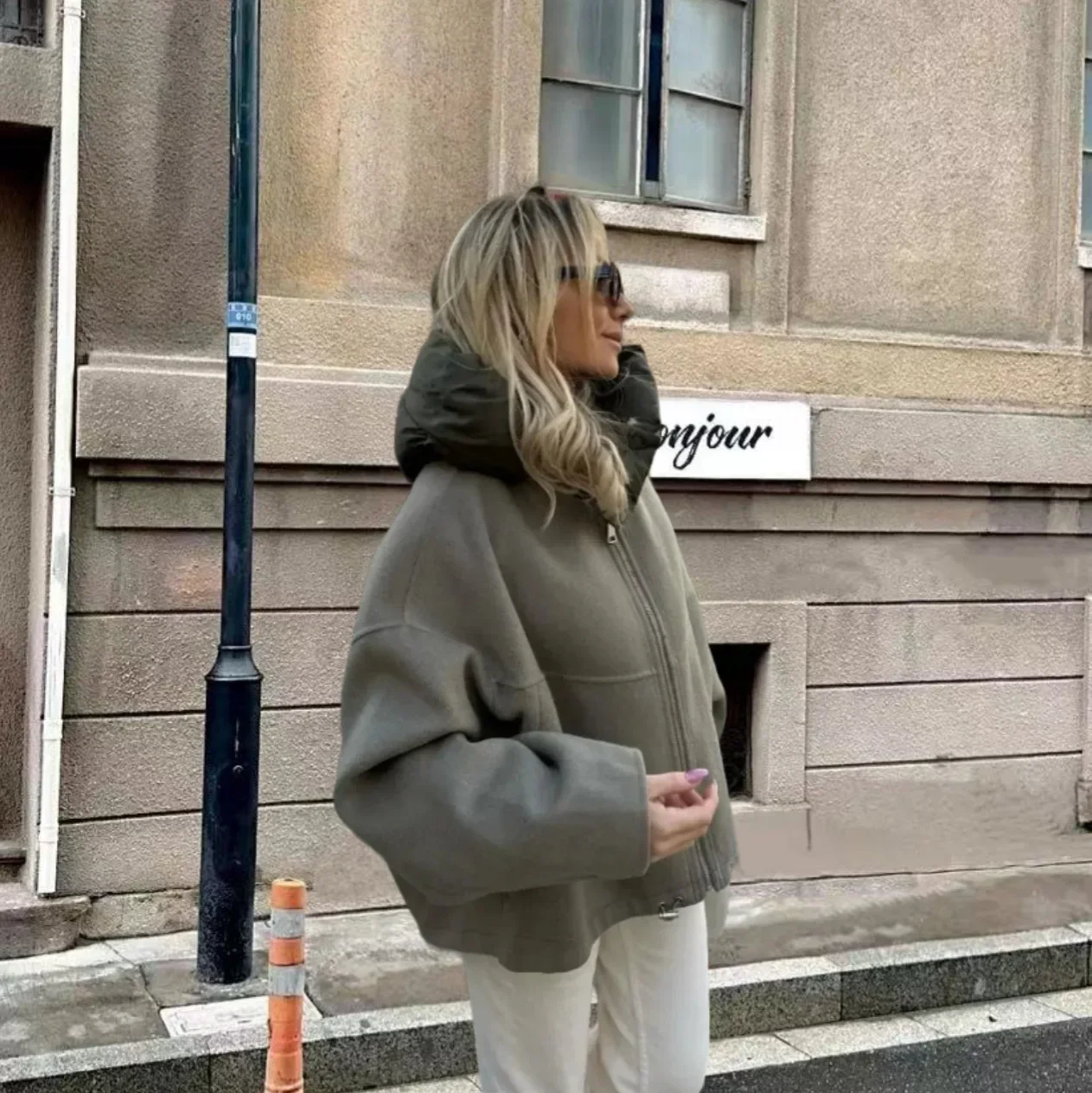 Giacca da donna con cappuccio con cerniera verde Casual bottoni caldi larghi cappotti a maniche lunghe 2024 autunno inverno pendolarismo femminile streetwear