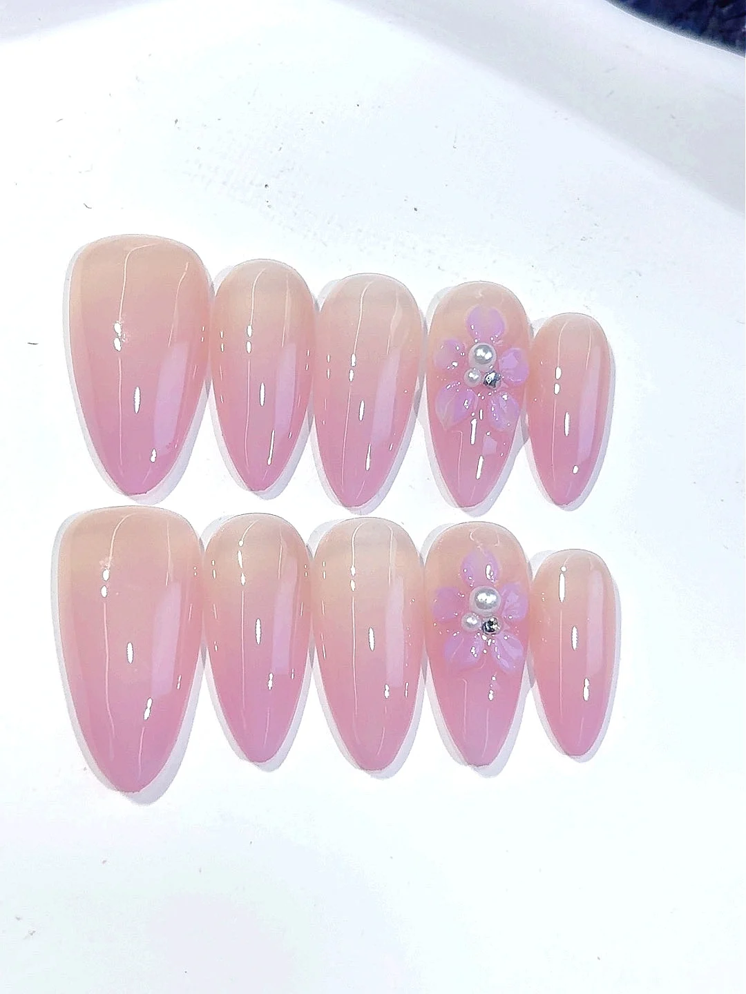الوردي أومبير 3D زهرة اللؤلؤ حجر الراين اللوز الصحافة على الأظافر، مجموعة الأظافر كاذبة اليدوية للنساء (C444)