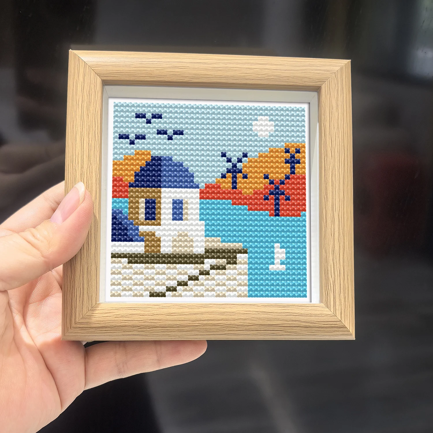 Mini Castle Beach Scenery Cross-Stitch Kit with Frame, DIY Simple Handmade Embroidery Material Kit, 4inch Desktop Ornaments for Children's Bedroom Decoration, Holiday Craft Practice