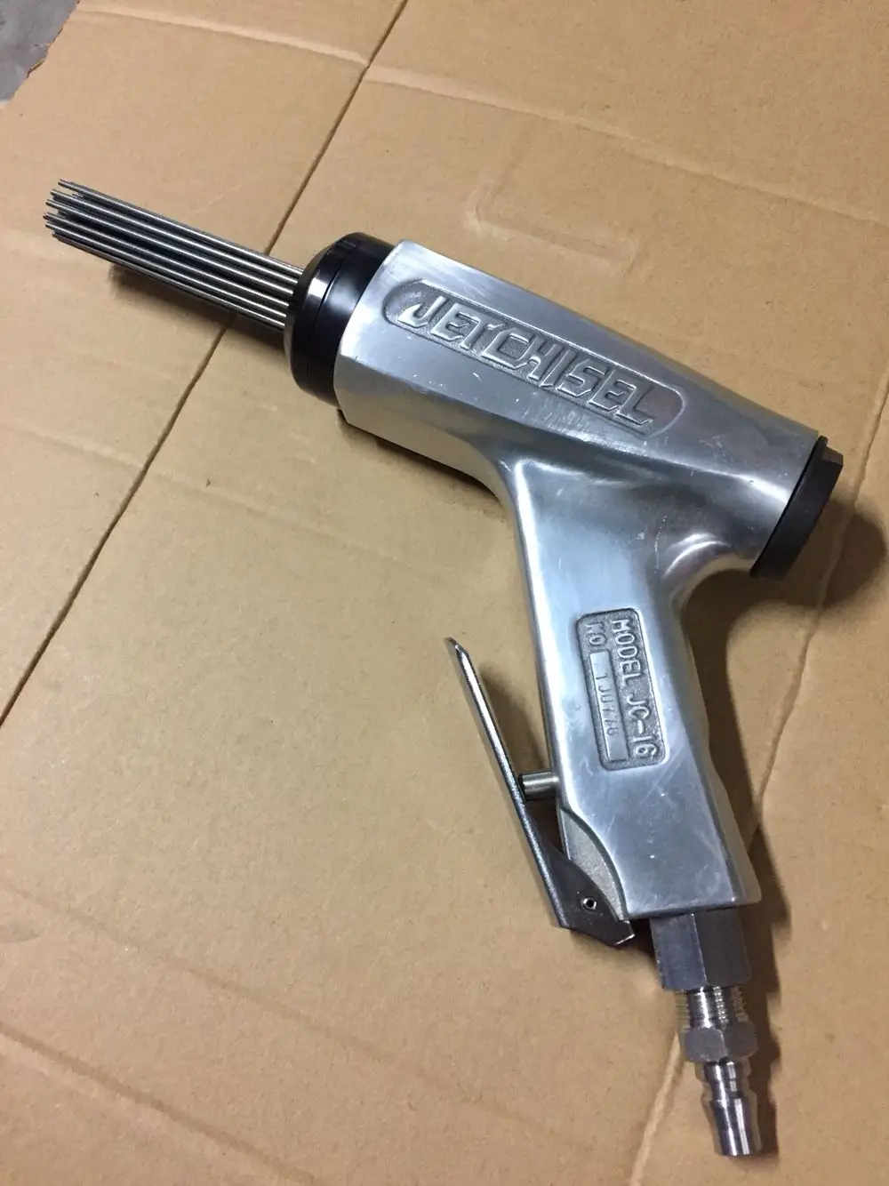 Japanese Nitto JC-16, JT-20 AL-55, L-35C Pneumatic Multi-needle Rust Removal Gun