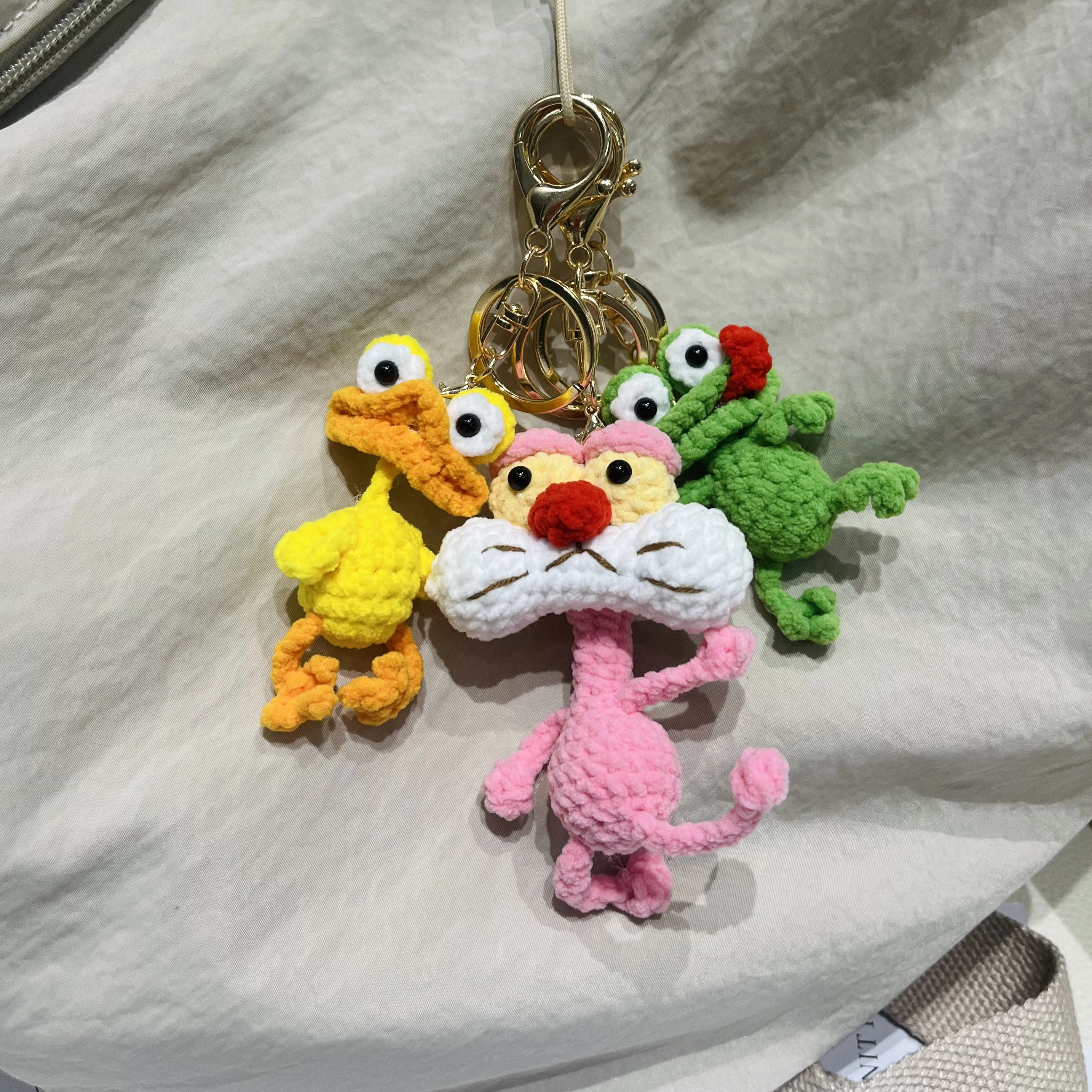 

Миниатюрный милый вязаный брелок-лягушка ручной работы, крючком связанная подвеска-утка, пантера, креативный аксессуар для автомобиля, сумки, телефона, подарок, декор для одежды