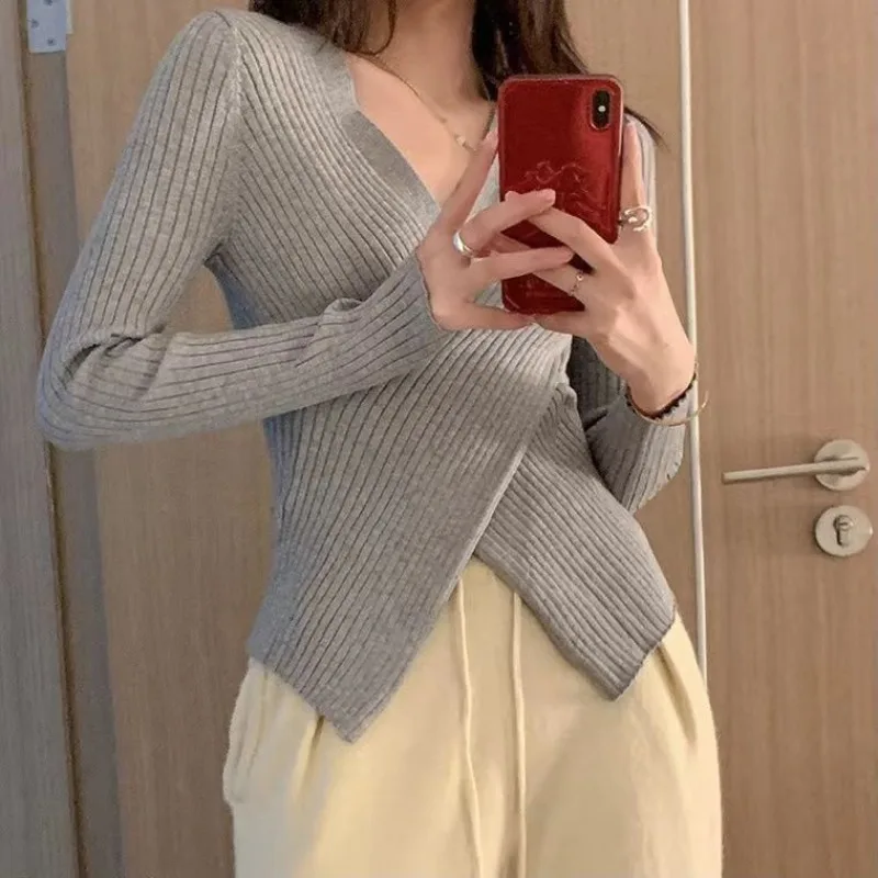 Spring and Autumn Women\'s Pullover V-neck Knitted Thread Bottom Long Sleeve Loose Fit Sweater Fashion Casual Commuter Tops