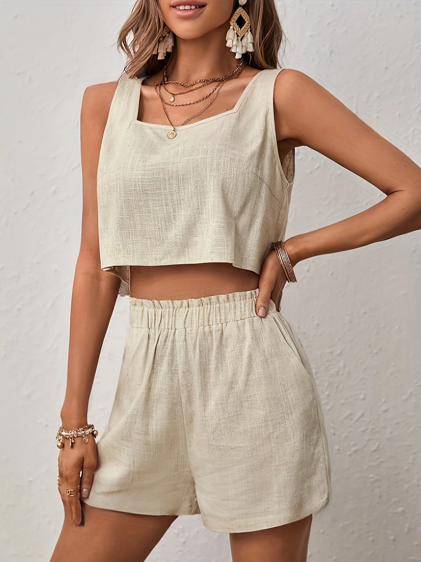 

2024 Summer Lady Casual Clothing Women's New Fashionable Square Neck Sleeveless Backless Vest Shorts Two-piece Set