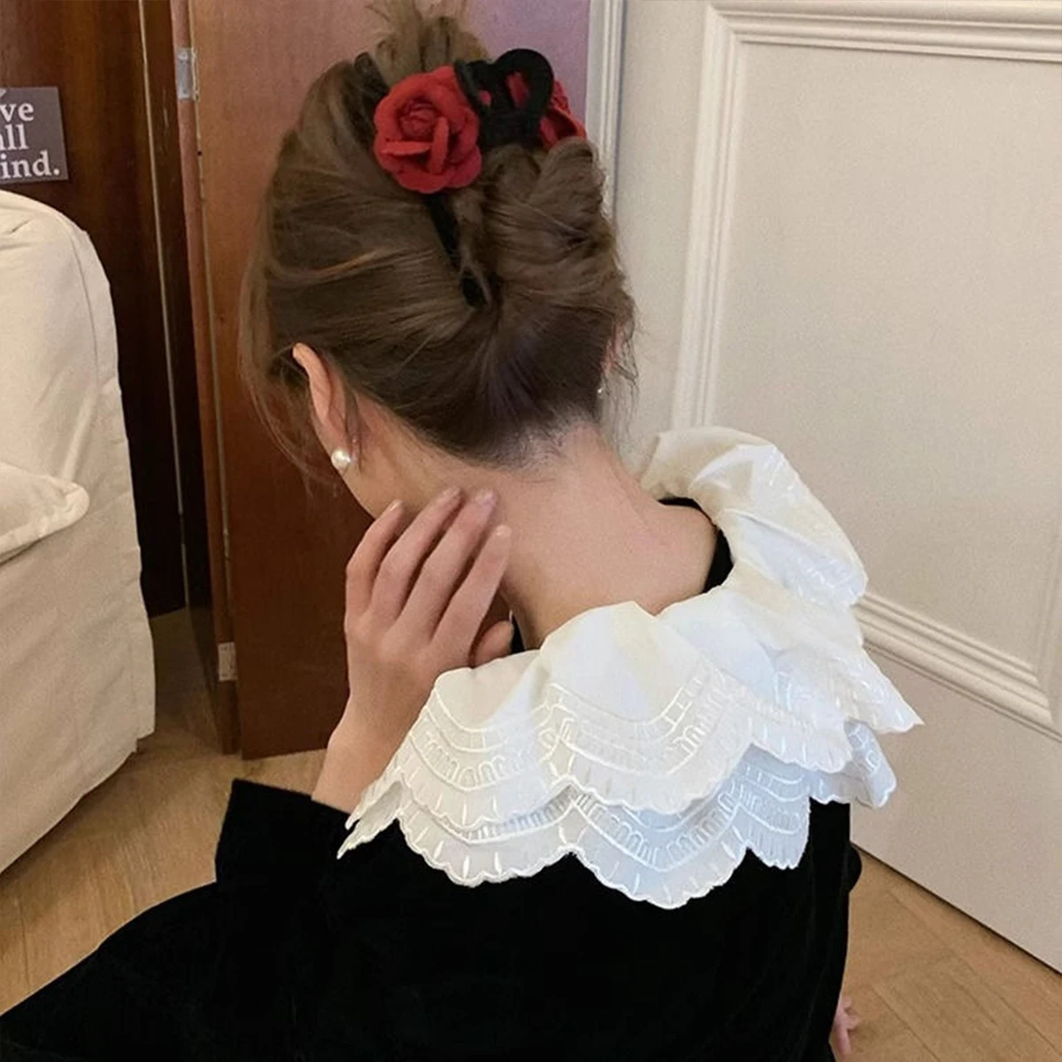 1 Stück Koreanische Elegante Rote Rosen-Haarspange, Herbst- und Winter-Vintage-Samt-Haarklammer, Geeignet für Dickes Haar, Hochwertig – Detail 4
