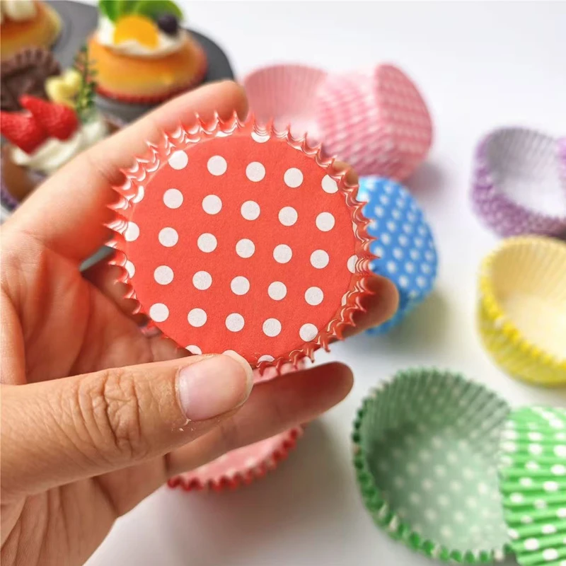 100Pcs Polka Dot Cake Paper Liners, Oil-Proof Baking Cups, Perfect for Cakes, Desserts, and Party Decorations view 5