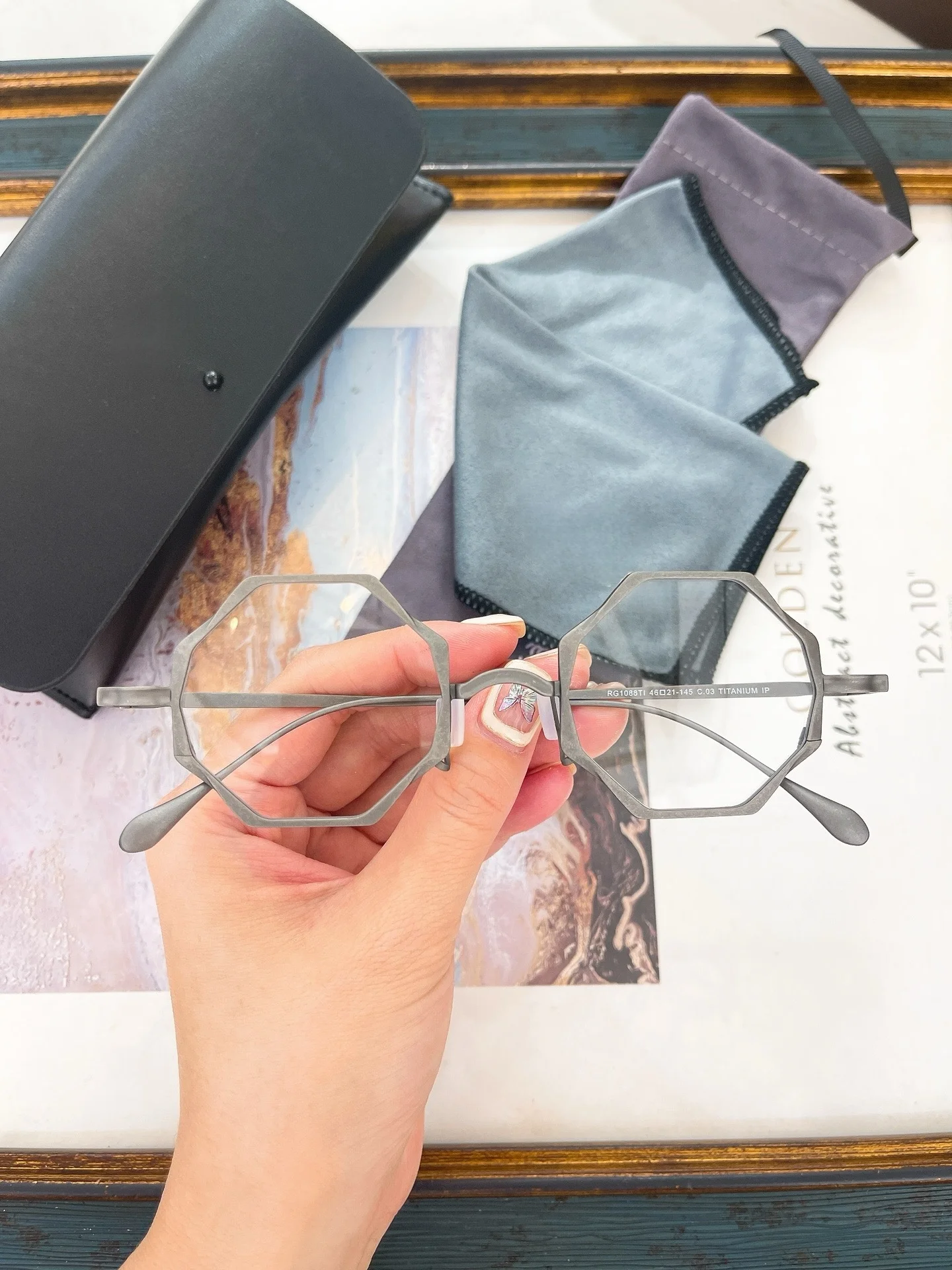 Belight 光学ヴィンテージ不規則な形状チタンヴィンテージレトロ女性男性眼鏡フレーム RG1088TI