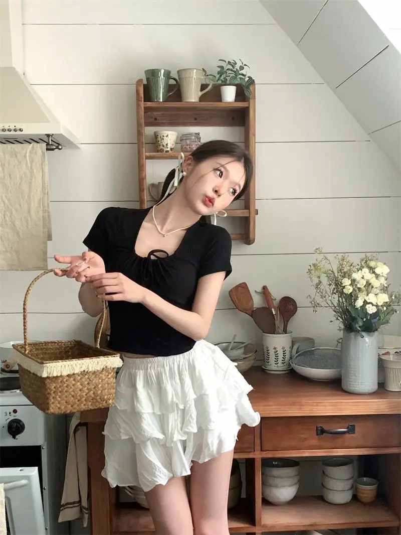 เสื้อยืดผู้หญิงแบบผูกเชือกสีล้วนชุดเดรสแขนสั้นเสื้อครอปเพรียวบาง MODE Korea สาวเผ็ดร้อนฤดูร้อนสุดฮอตหวานง่ายออลจัง