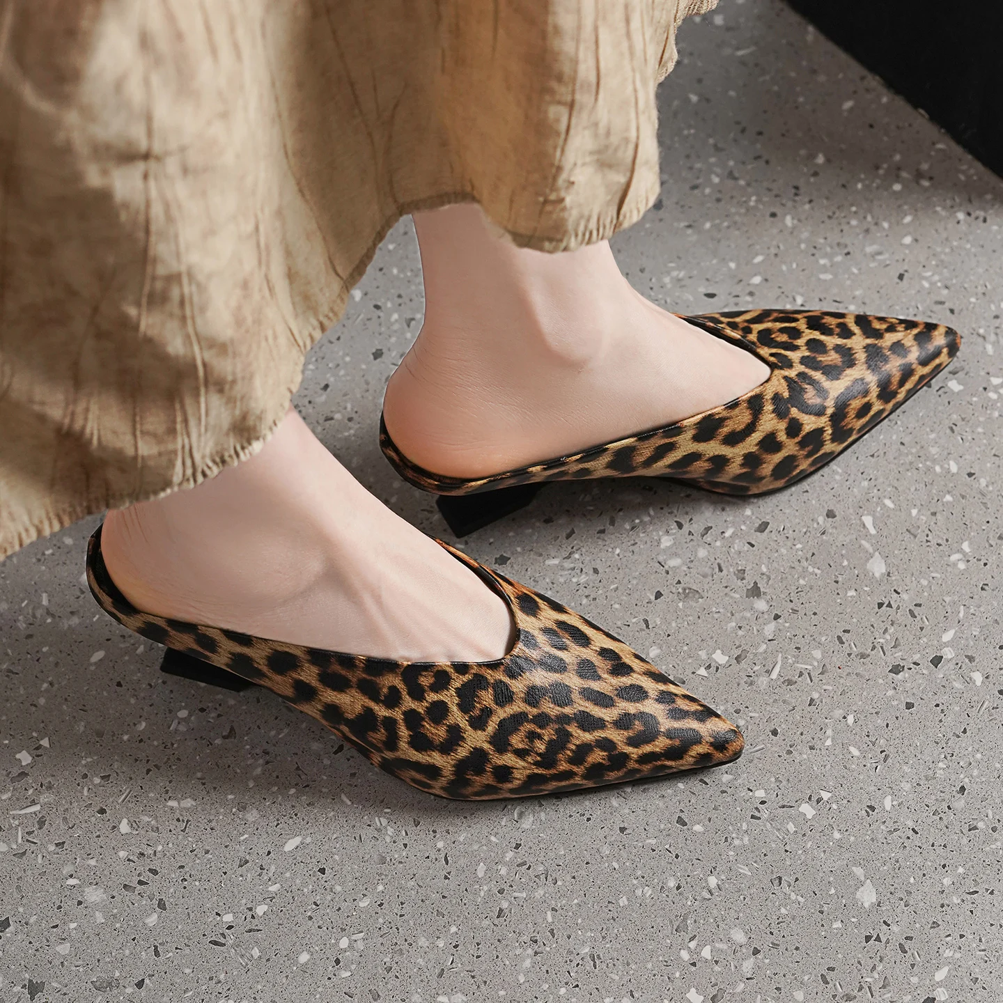 2026new summer women sandals natural leather 22-25cm cowhide pointed toe embossed check mules wedges heel women slippers fashion