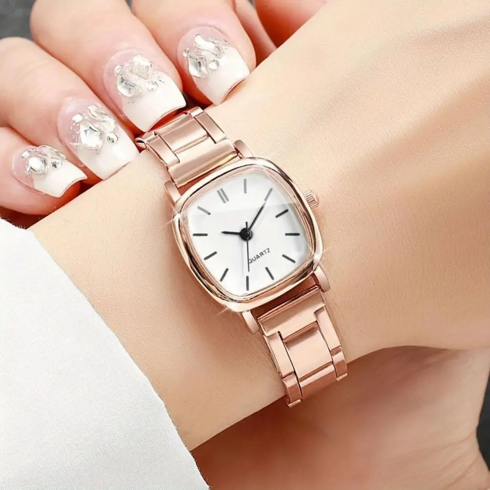 Trendy Steel Strap Luxury Wrist Watches Square Small Dial Versatile Ladies Bracelet Watch Fashion Style Womens Quartz Wristwatch