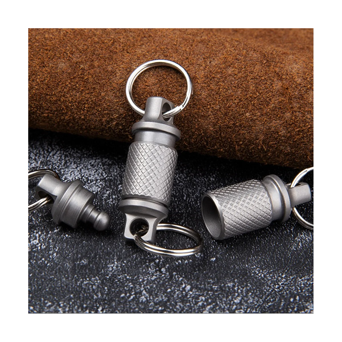 

Titanium Quick Release Swivel Keychain, Pull Apart Detachable Keychain Heavy Duty Car Key Holder 2Pcs