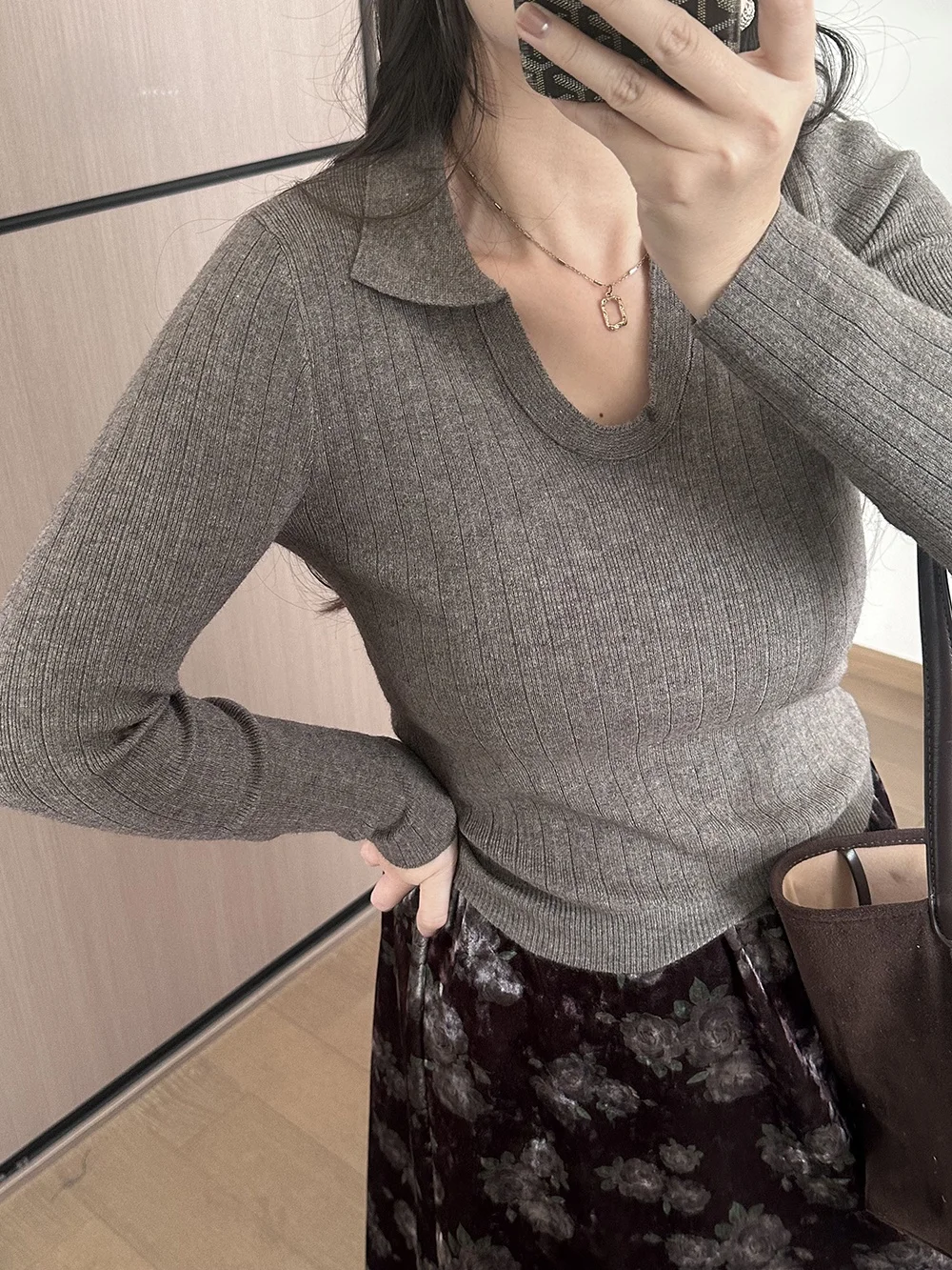 

Olive een Knitted Sweater Small V-Ne Vertical Stripes Slimming Versatile Korean Sle Commute Loose Fit Pure Color