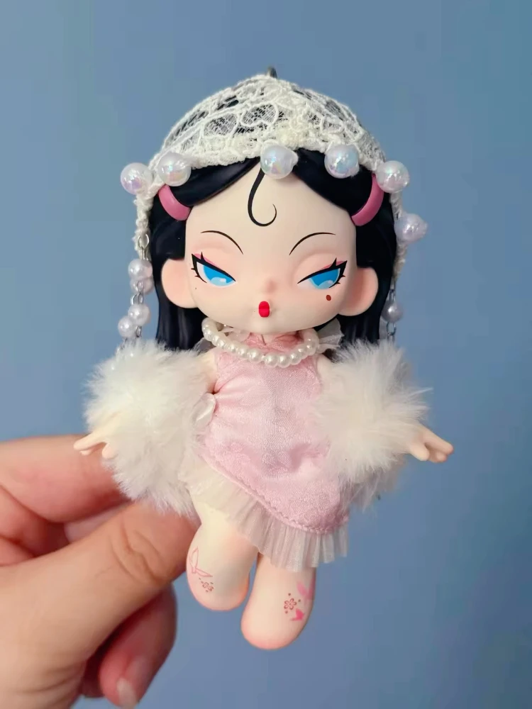 Dodo Nami Equinox Flower Figure Rich Nami Lady Red Beauty Noble Princess Baby Fox Designers Toy Art Collection