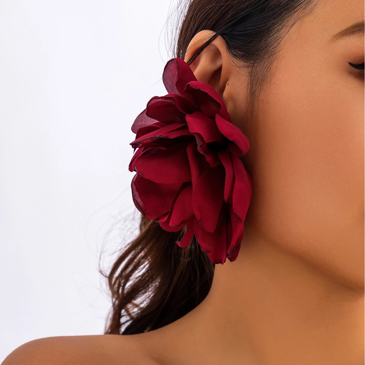 Exaggerated Large Fluffy Fabric Flower Earrings Women Cloth Flowers Drop Earrings New Fashion Ear Charm Jewelry Wedding Серьги