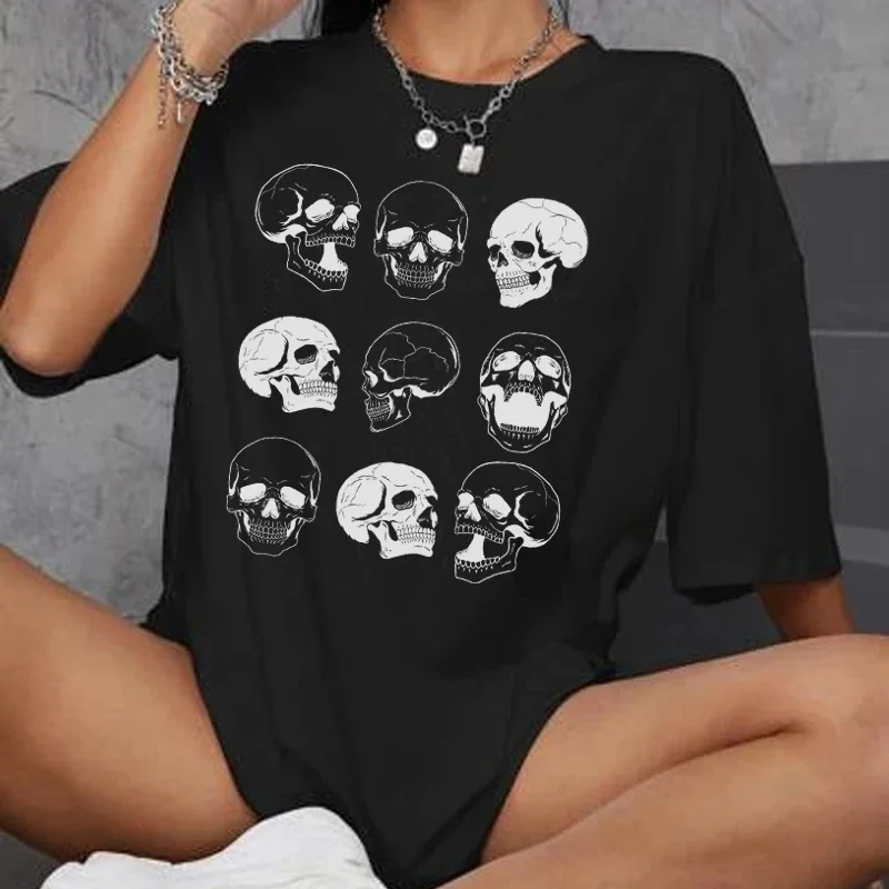 Skull Print Black T-Shirts for Women Short Sleeve Loose Grunge Gothic Tshirts Funny Spooky Horror Tee Shirt Case Halloween Tops