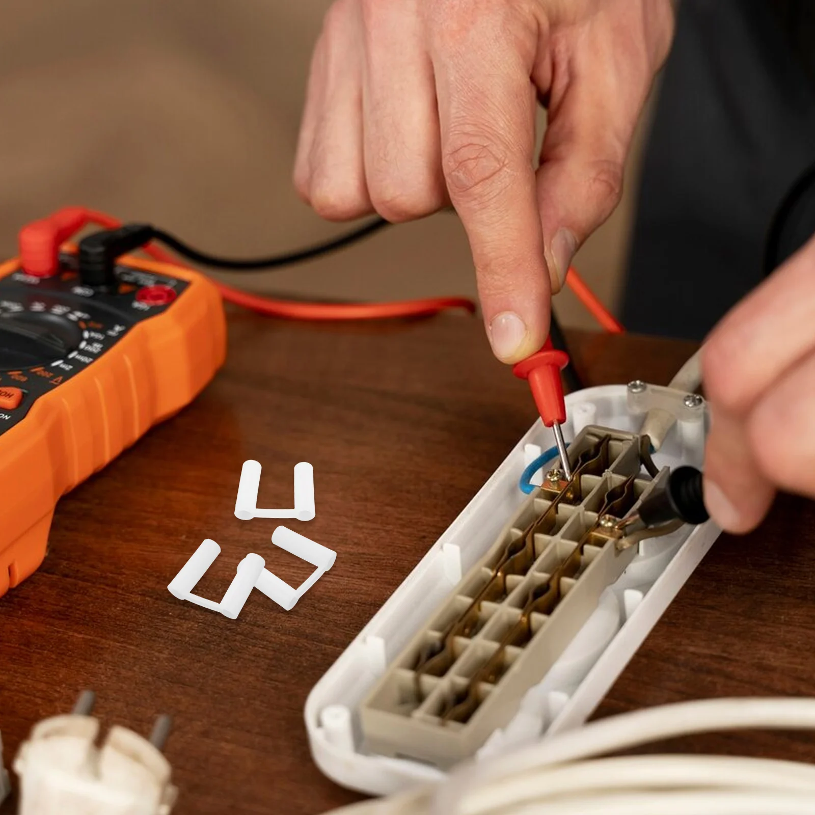 

100Pcs Outlet Covers Child Proof Electric Socket Guards Safety Plug Caps Plastic Outlet Covers for Wall Outlets Baby Proofing