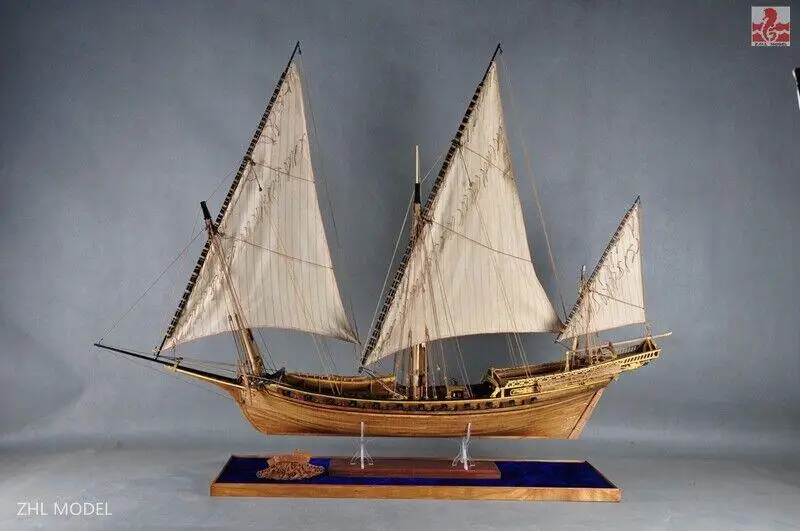 

LE REQUIN 1750 Full Rib Version and liftboat 1/48 47.6" Model Kit Ship YQ（PearV）