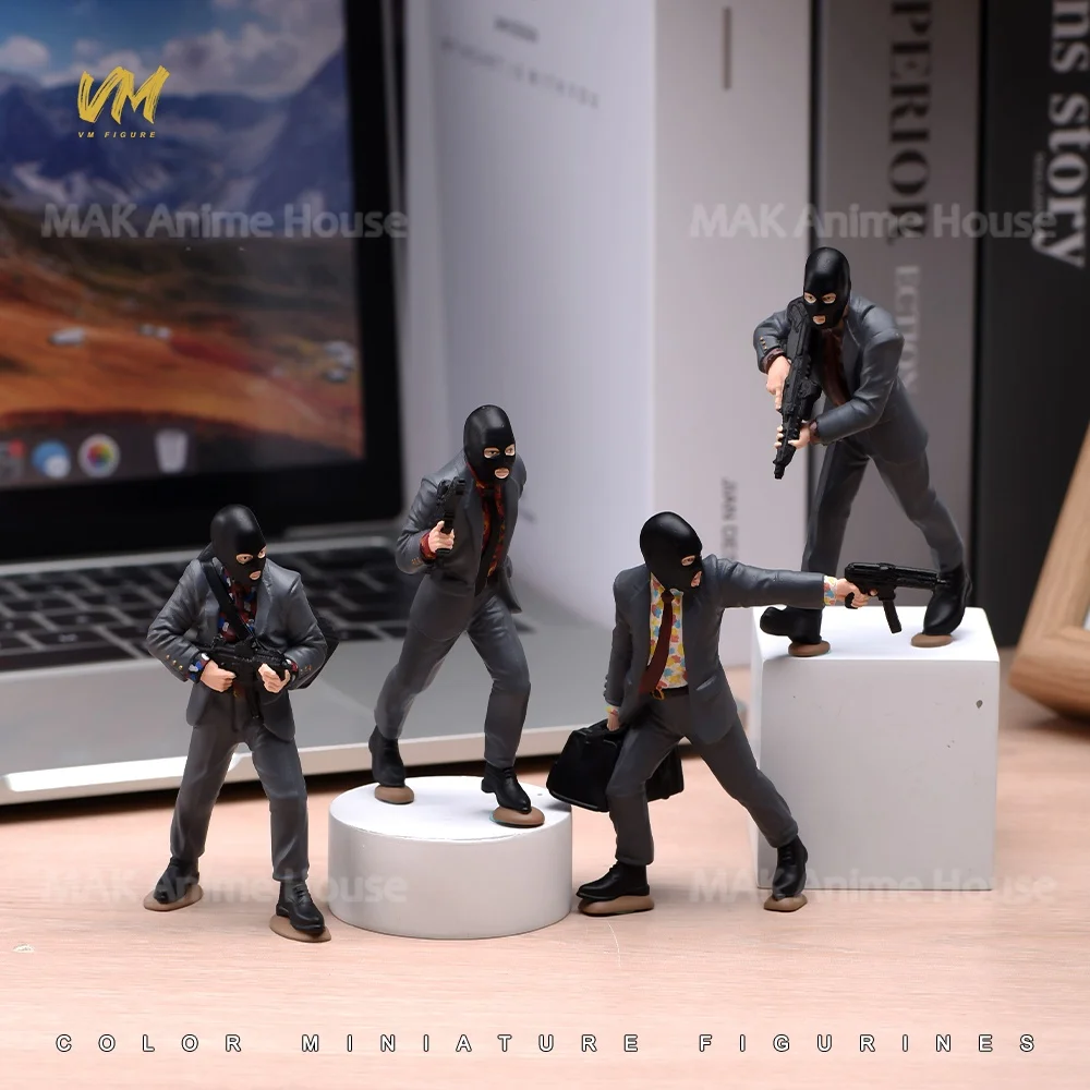 

Exquisite Facial 1/24 1/18 Masked Armed Robber With Backpack Hands Holding Guns Model Figures Creative Scene Dolls Car Toys