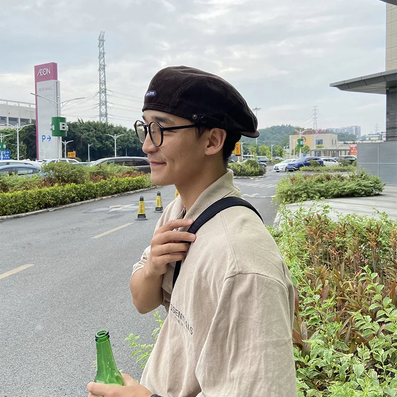 

Берет с перевернутым буквенным принтом, вельветовая уличная кепка в стиле ретро для мужчин и женщин, осенне-зимняя шапка литературного художника