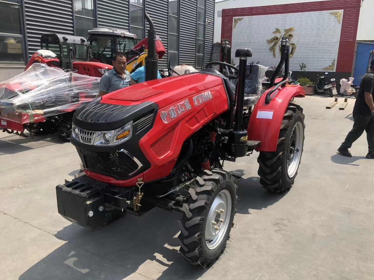 50hp Mini Tractor Multifunction Compact and Small Farm Agriceltural Tractor Hot Sale