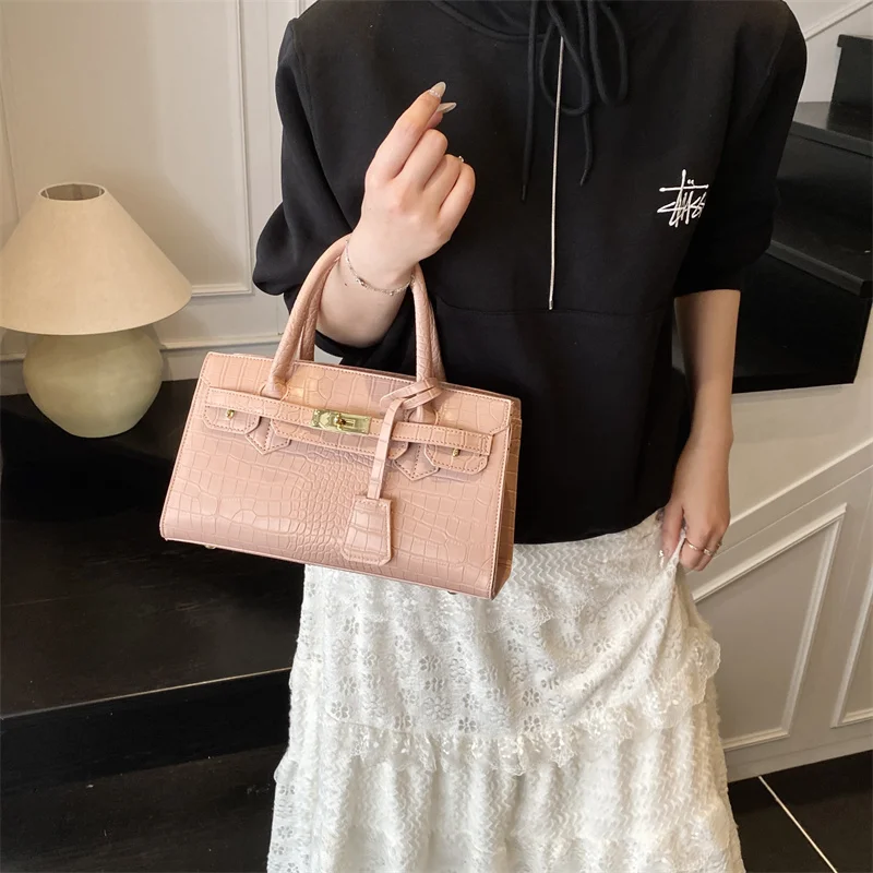 

Классическая женская кожаная сумка, роскошная сумка через плечо, элегантная дизайнерская сумка на плечо для модных дам