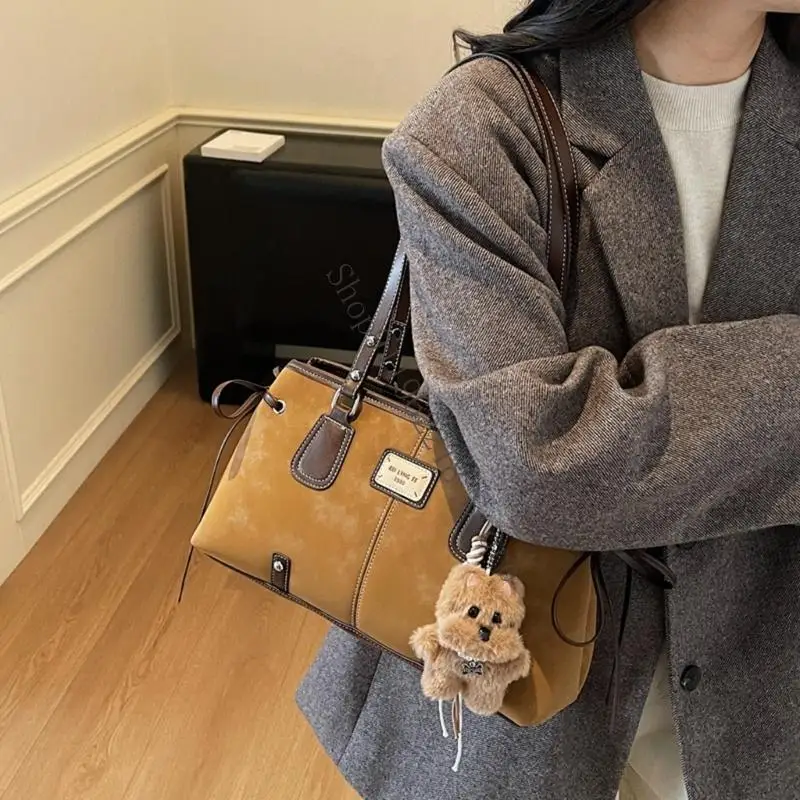 

Стильная женская сумка через плечо из искусственной кожи с подвеской в ​​виде медведя 066F