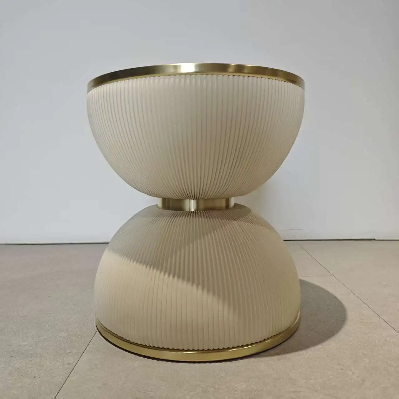 //Modern Stainless Steel Round Sofa Side Table Bedside Leisure Furniture And Coffee Table For Home Use Living Room Furniture