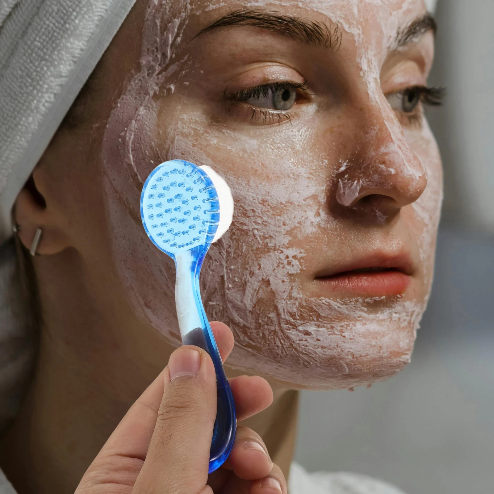 

4pcs Nylon Brushed Silicone Long Handle Face Cleaning Brush Deep Cleansing Exfoliating Scrub ergonomic for all