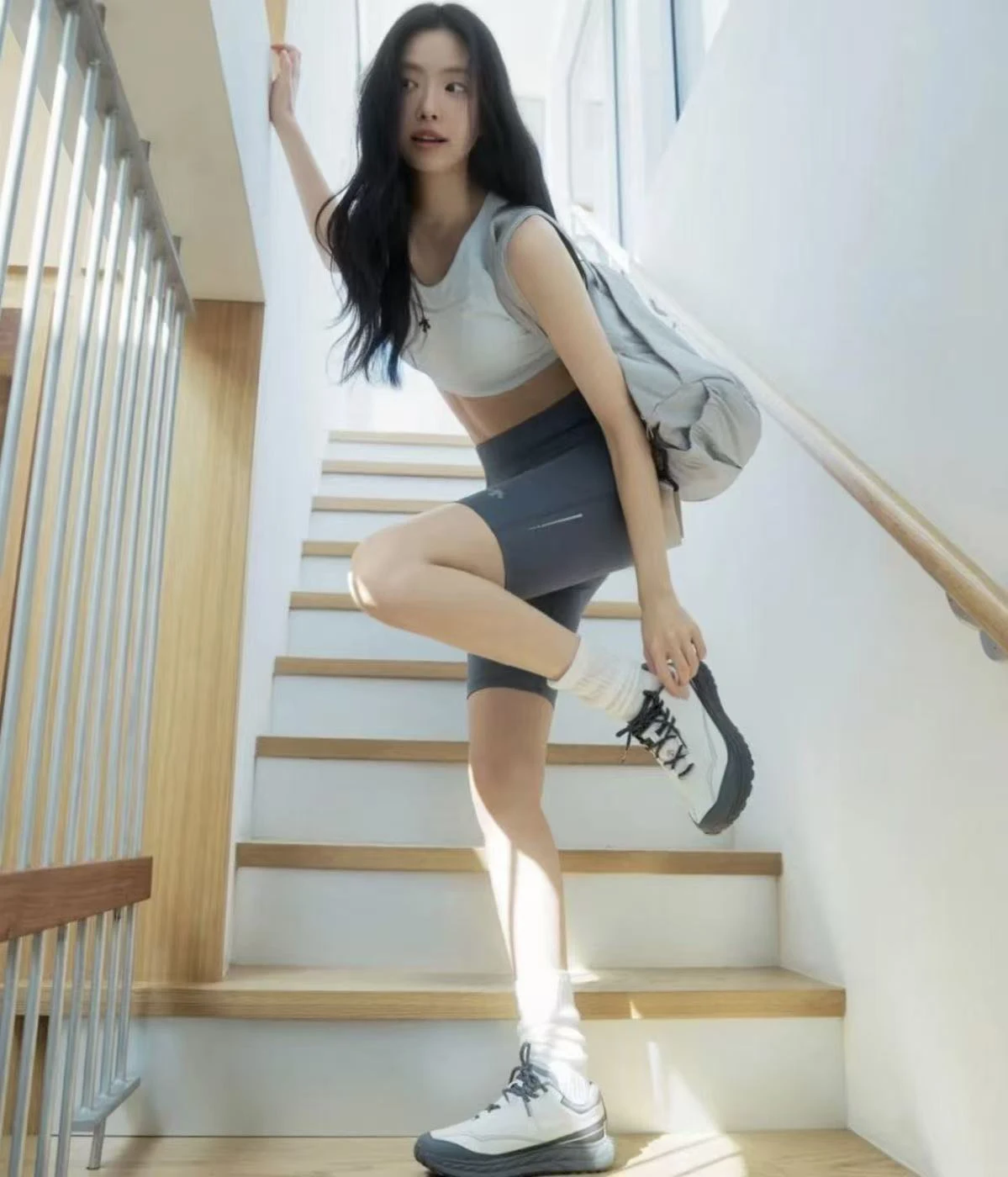 أحذية رياضية كاجوال للجنسين مضادة للانزلاق للمشي لمسافات طويلة أحذية رياضية مريحة للجري مقاومة للانزلاق أحذية المشي/الركض