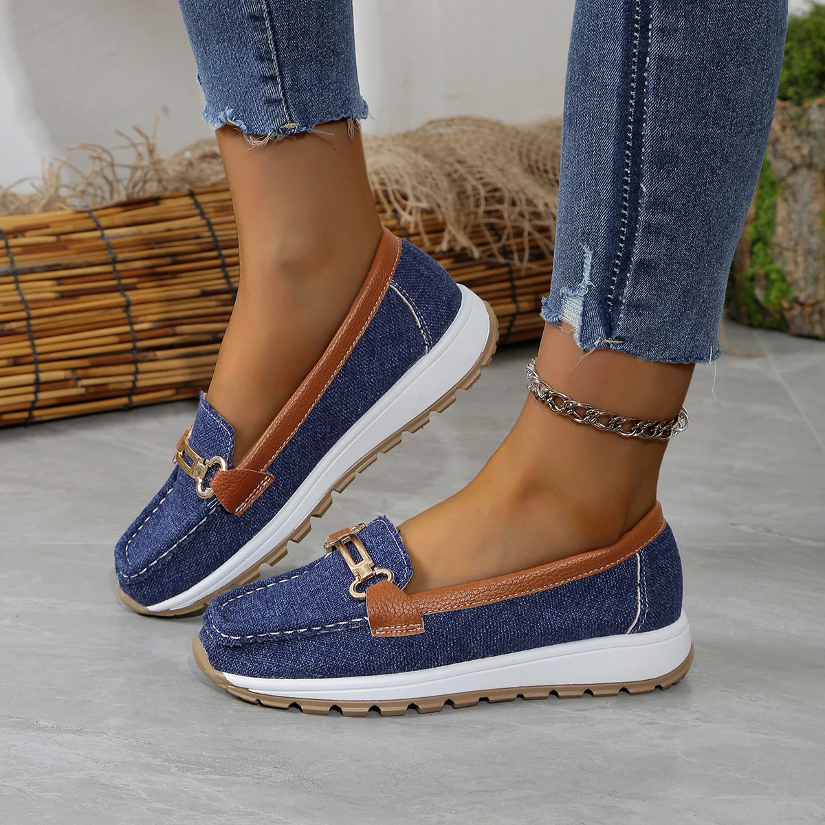 Women Sneakers 2024 New Casual Flat Loafers Designer Shoes for Women Fashion Non-slip Soft Flat Sneakers Women Zapatos De Mujer