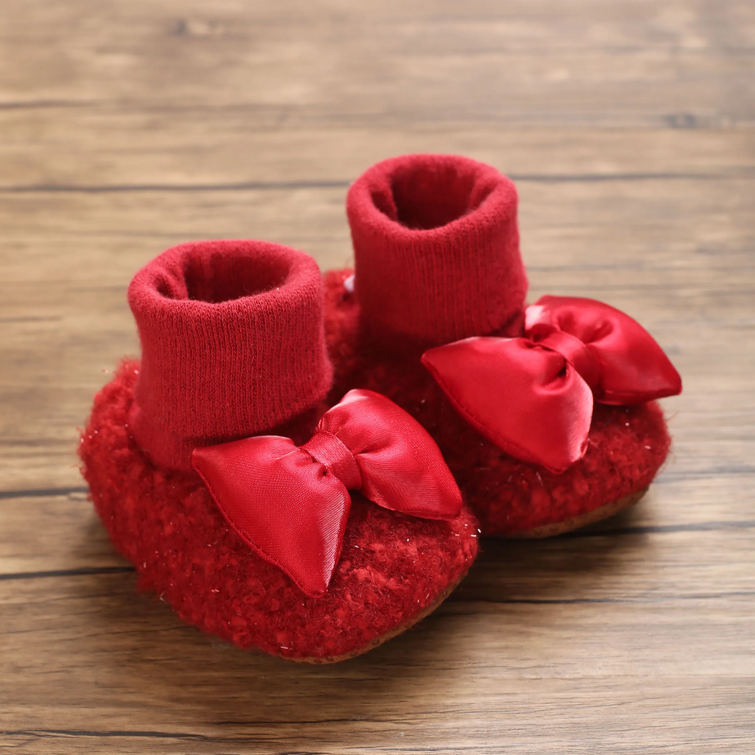 

Модные мягкие носки для маленьких девочек и мальчиков, милая мягкая хлопковая обувь с героями мультфильмов для малышей, обувь для первых ходунков для новорожденных