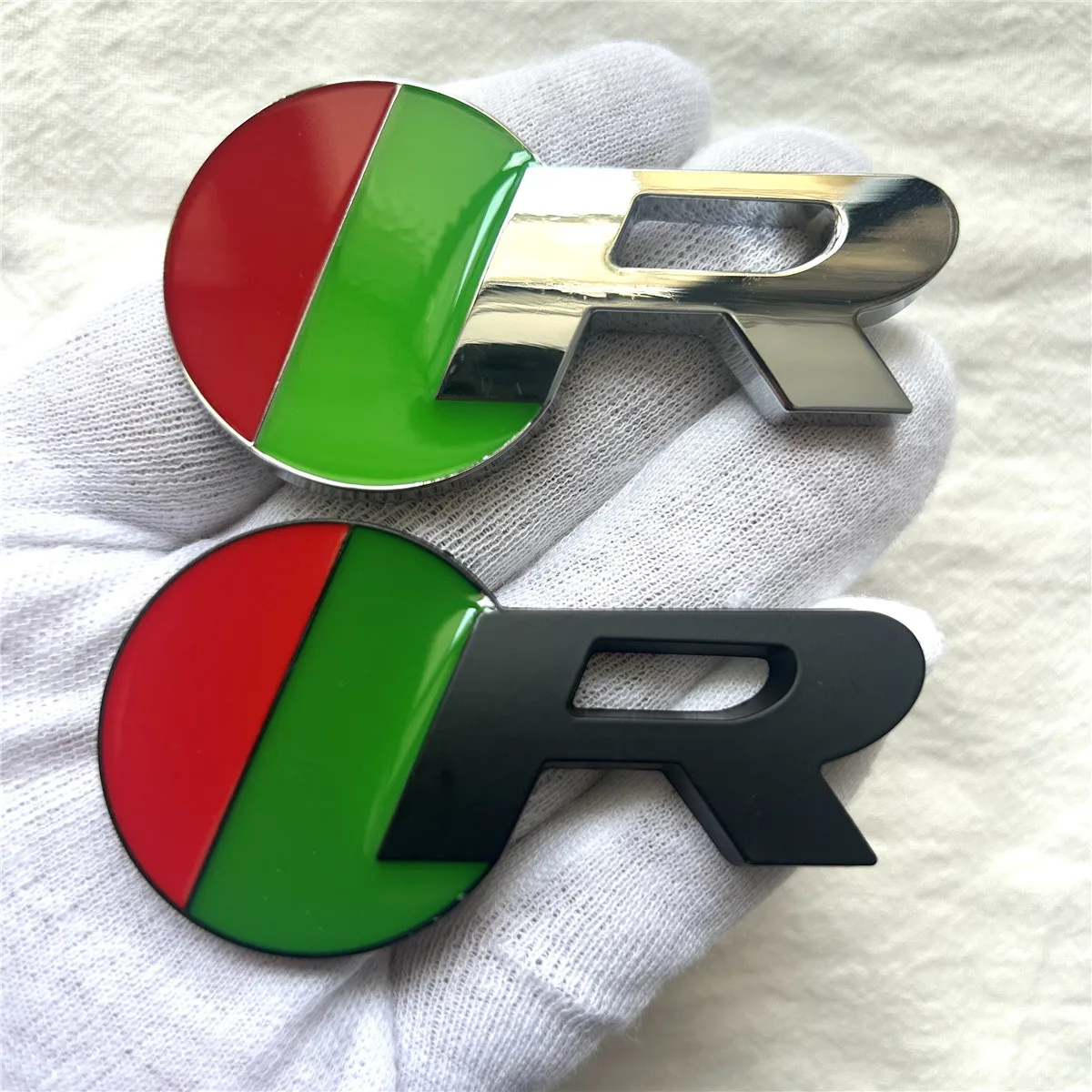 

Metal R car logo suitable for body trunk tail side car sticker decal decorative accessories