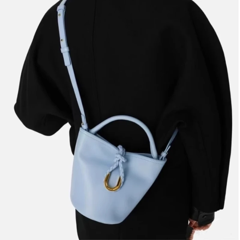 

Senior sense of bucket woven bag 2025 summer new retro hundreds of handbags fashion single shoulder crossbody small bags