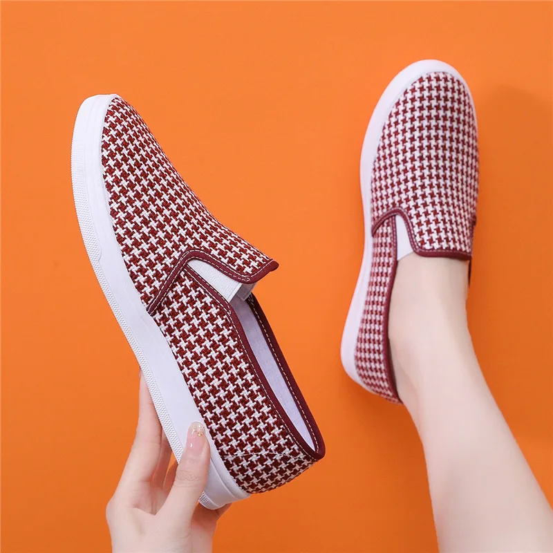 Spring New Old Beijing Cloth Shoes Women Flat Canvas Shoes Student Mother Sneakers Slip on Slip Ons for Women