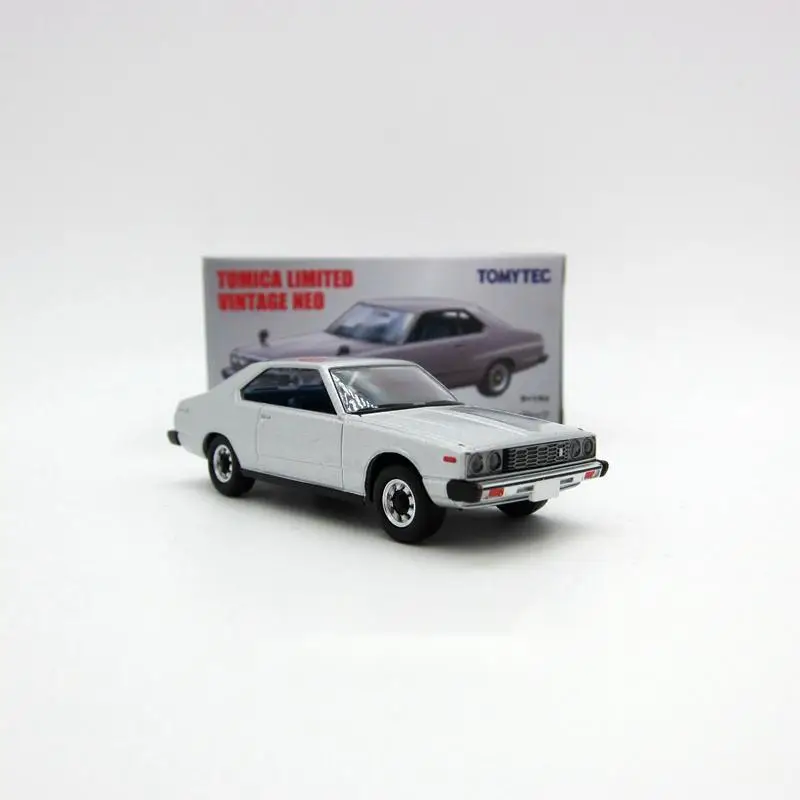 2101 Tomytec Tomica TLV 1/64 LV-N222a/b Nissan Skyline Hardtop 2000GT-EX  Die-cast alloy car model collection display gift