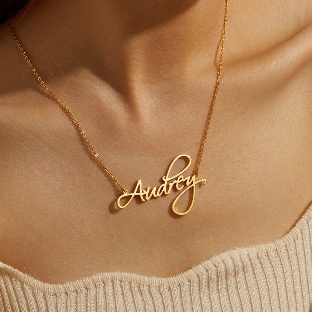 Classic Stainless Steel Name Customization Necklace, Lightweight And Luxurious Quality Necklace, Surprise For Friends And Wife.