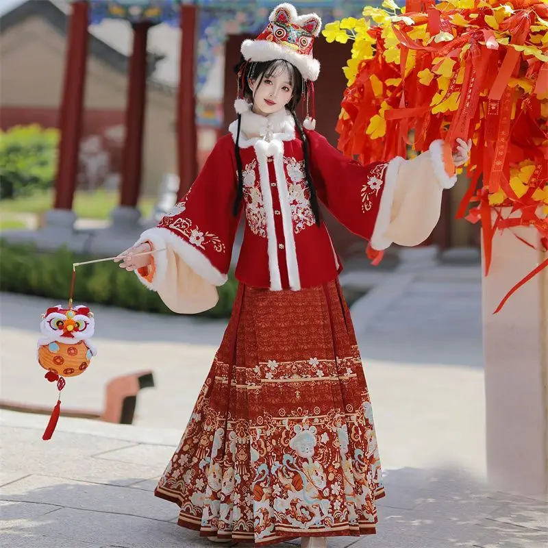 Winter Style Individuality Original Ming-style New Year Greeting Hanfu for Women with Embroidered Armrests and Horse Face Skirts