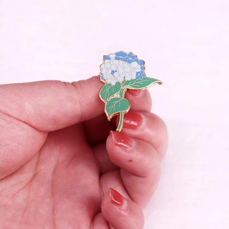 Flower Heart Art Brooch Sunflower White Lotus Pin Creative Enamel Badge Romantic Flower Accessories Valentine's Day Gift view 3