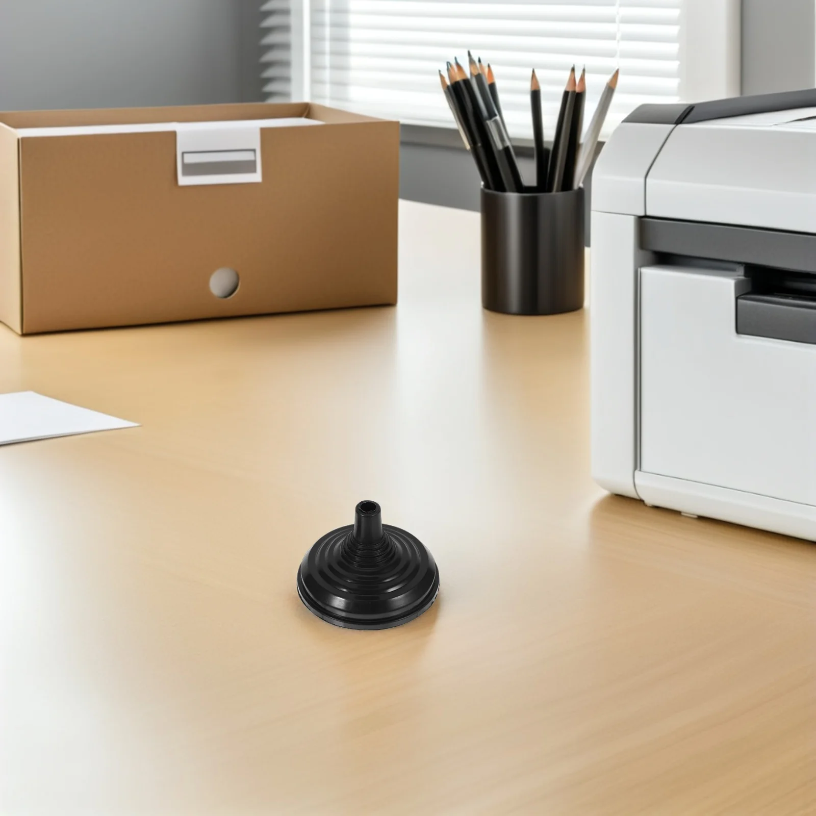 50Pcs Mini Flag Holder Round Flagpole Base Stand Stable Desk Ornament for Office Table Classroom Party Display Decoration