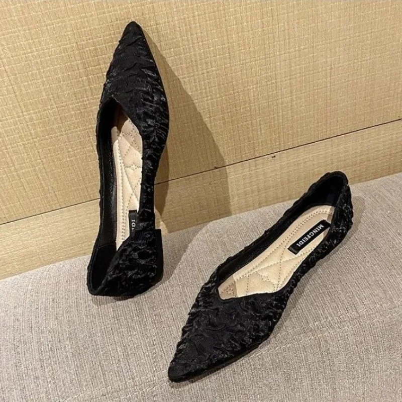 Casual Korean Style Woman Flats Non Slip Shoes For Women Young Social Hot Trendy Luxury Brand Summer 2024 Wholesale Low Price