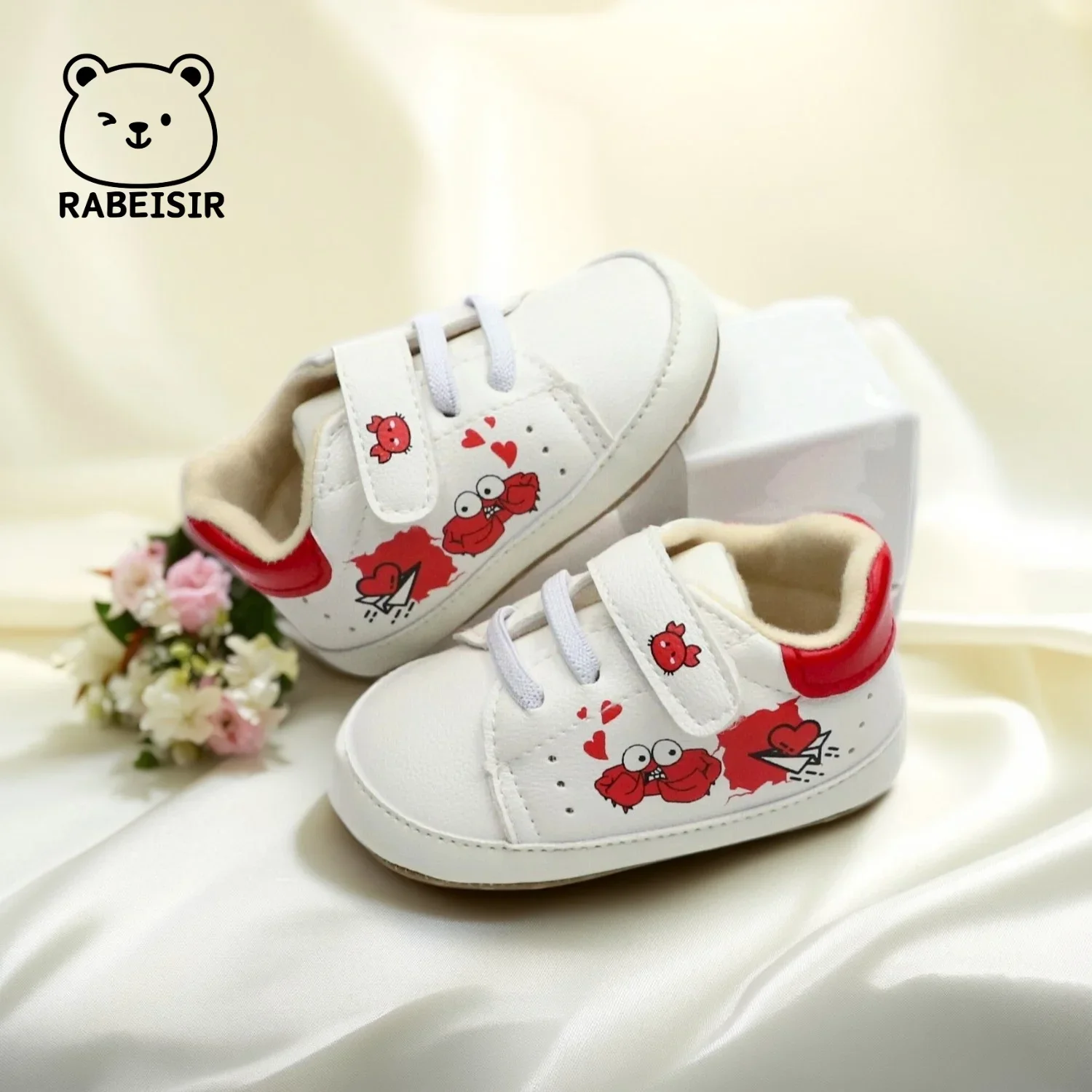 أحذية أطفال من الذكور والإناث أحذية رياضية بنعل ناعم قابلة للتنفس على طراز الرسوم المتحركة