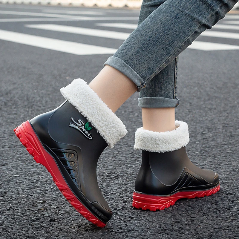 Short Tube Women\'s Fashion New Waterproof Rain Boots Flat Non-slip PVC Wear-Resistant Outdoor White Short Tube Rain Boots 36-40